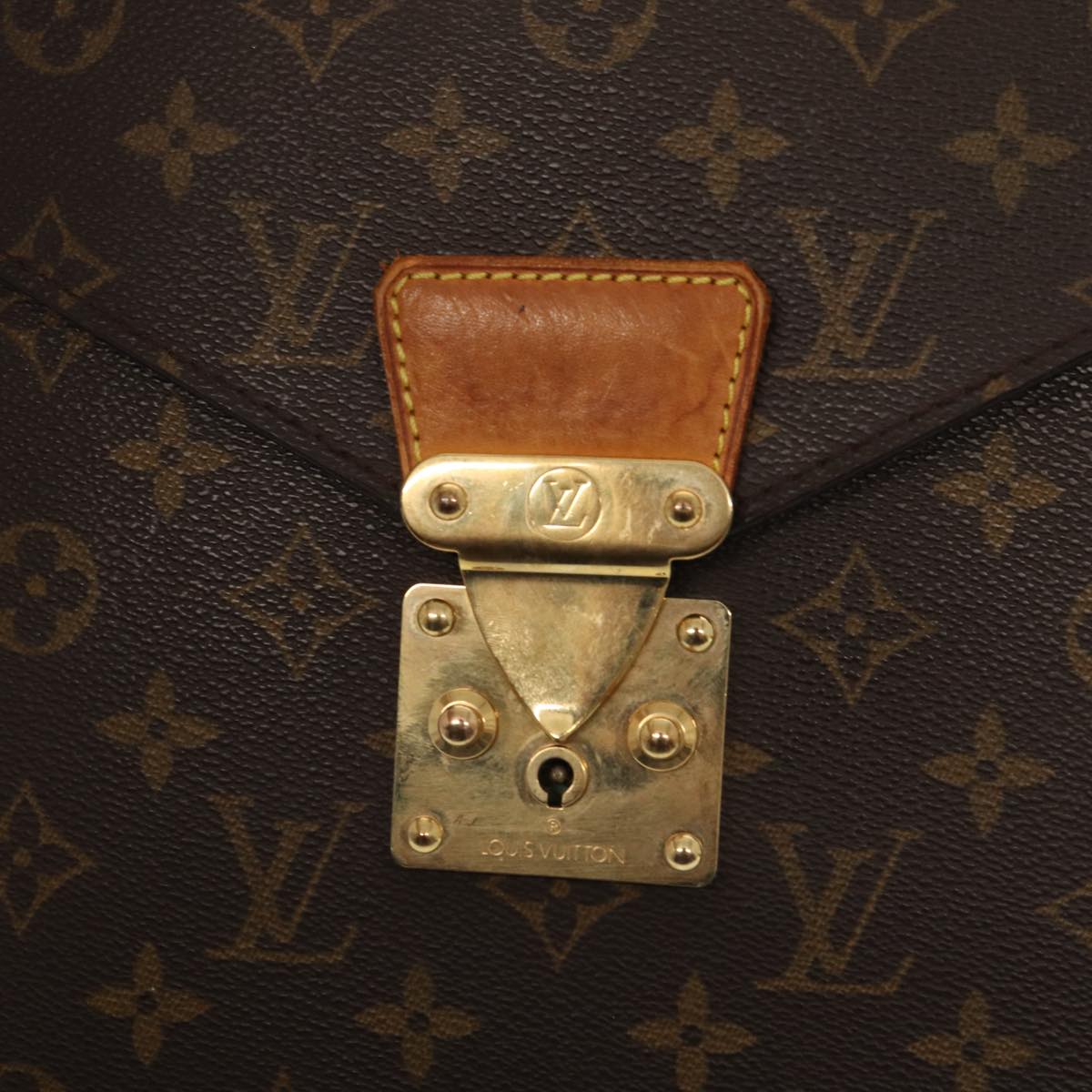 LOUIS VUITTON Serviette Conseiller Briefcases & Attaches