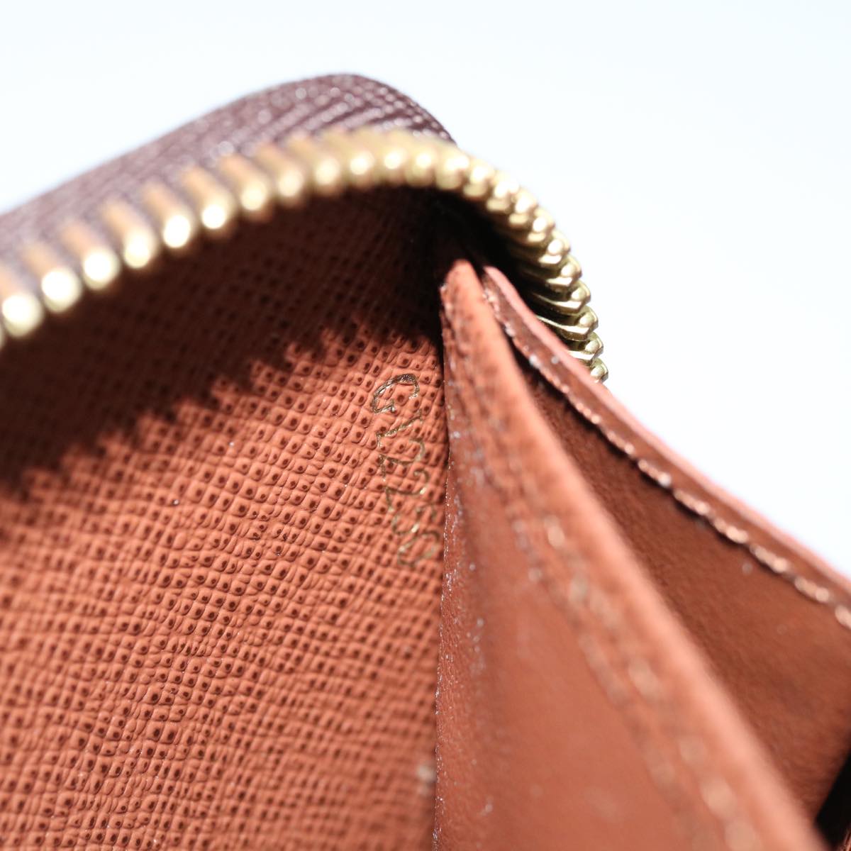 LOUIS VUITTON Portefeuille zippy Wallet