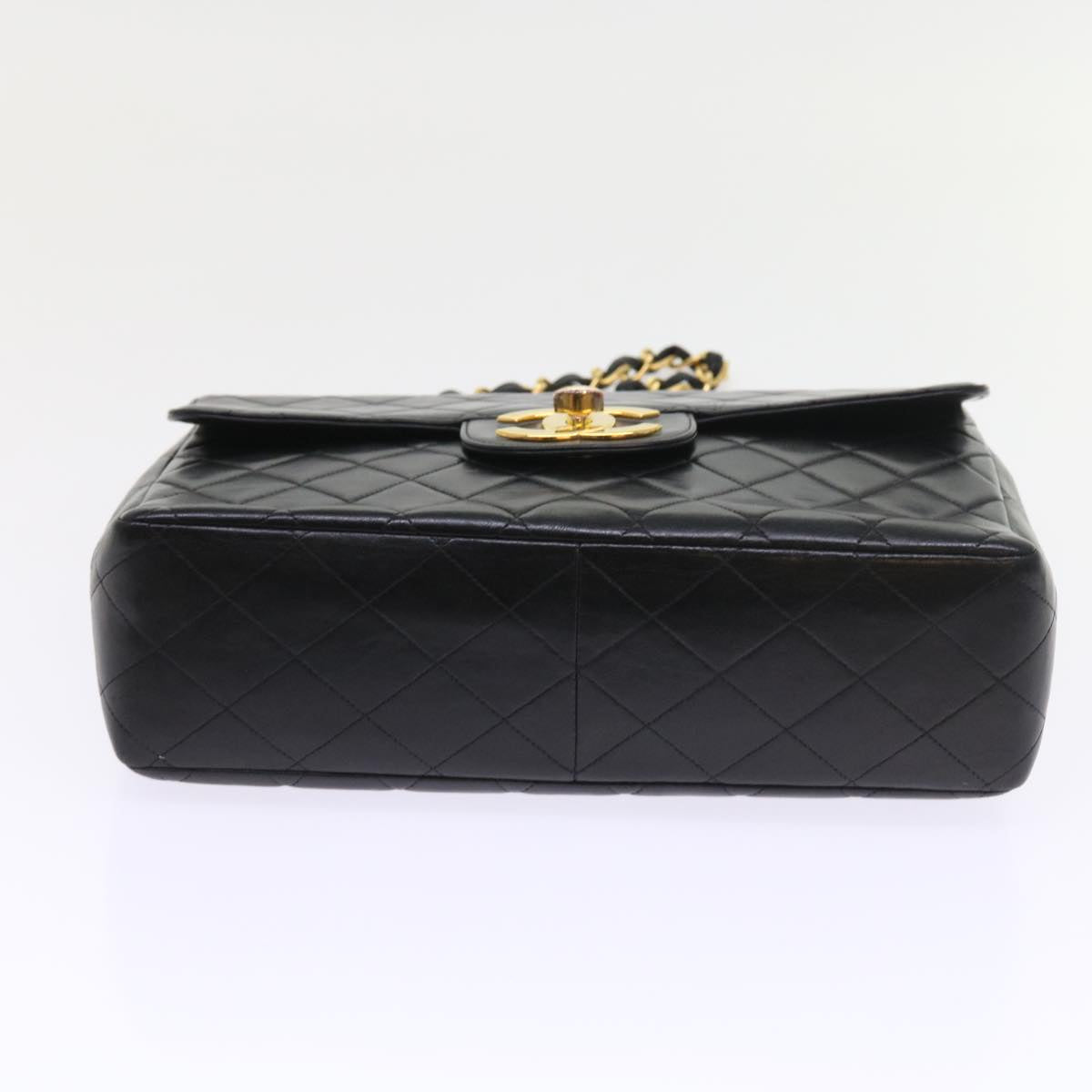CHANEL Shoulder Bag