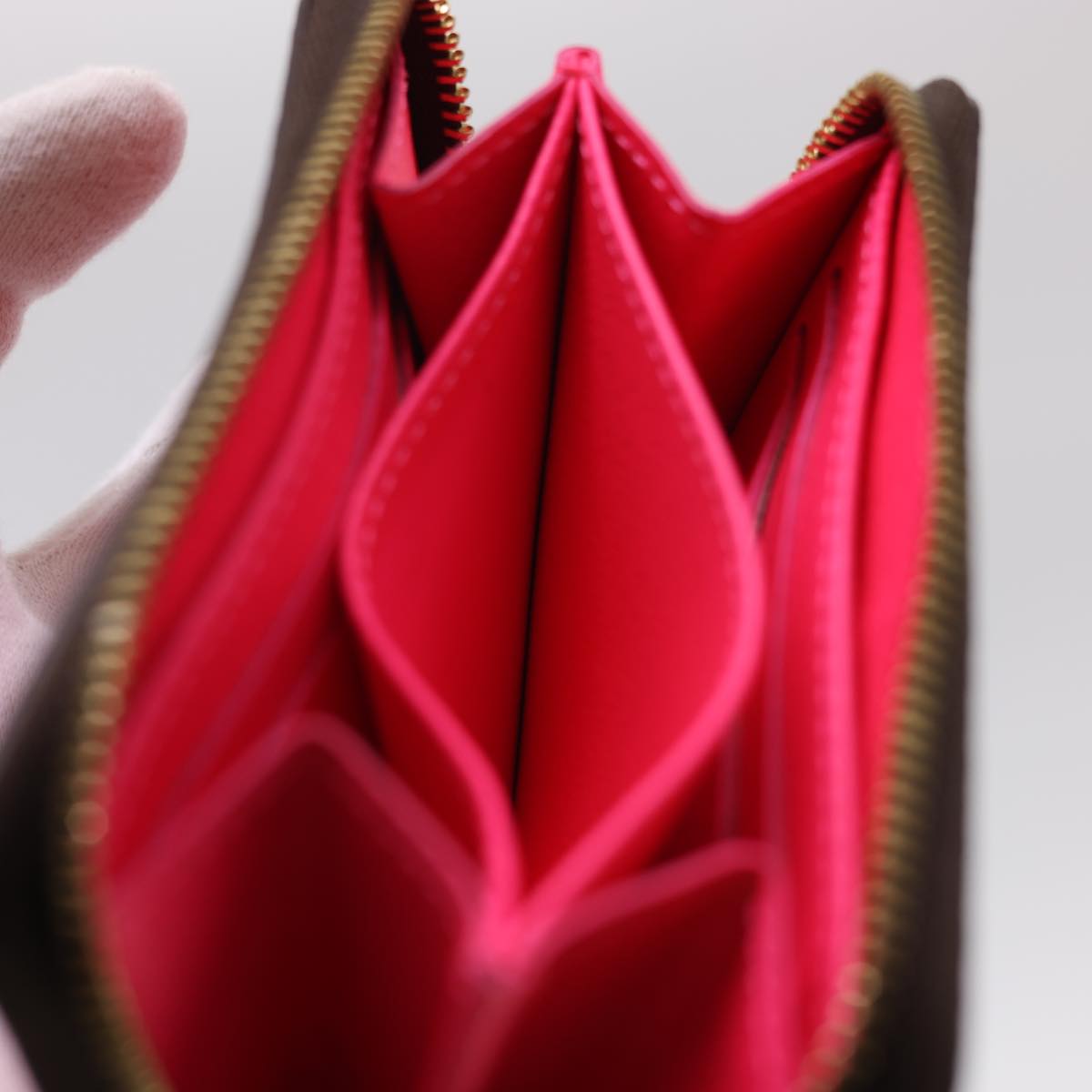 LOUIS VUITTON Porte monnaie Zippy Wallet
