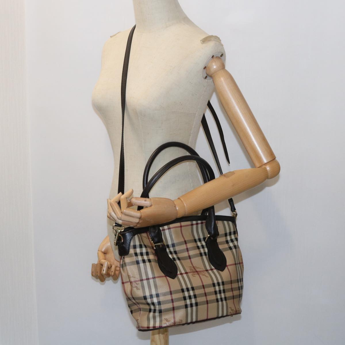 BURBERRY Nova Check Shoulder Bag