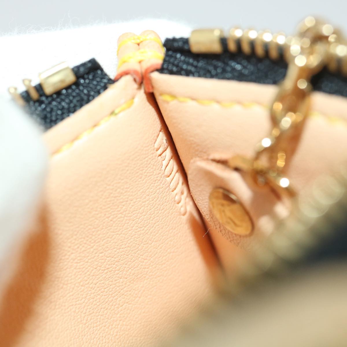 LOUIS VUITTON Pochette Cles Wallet
