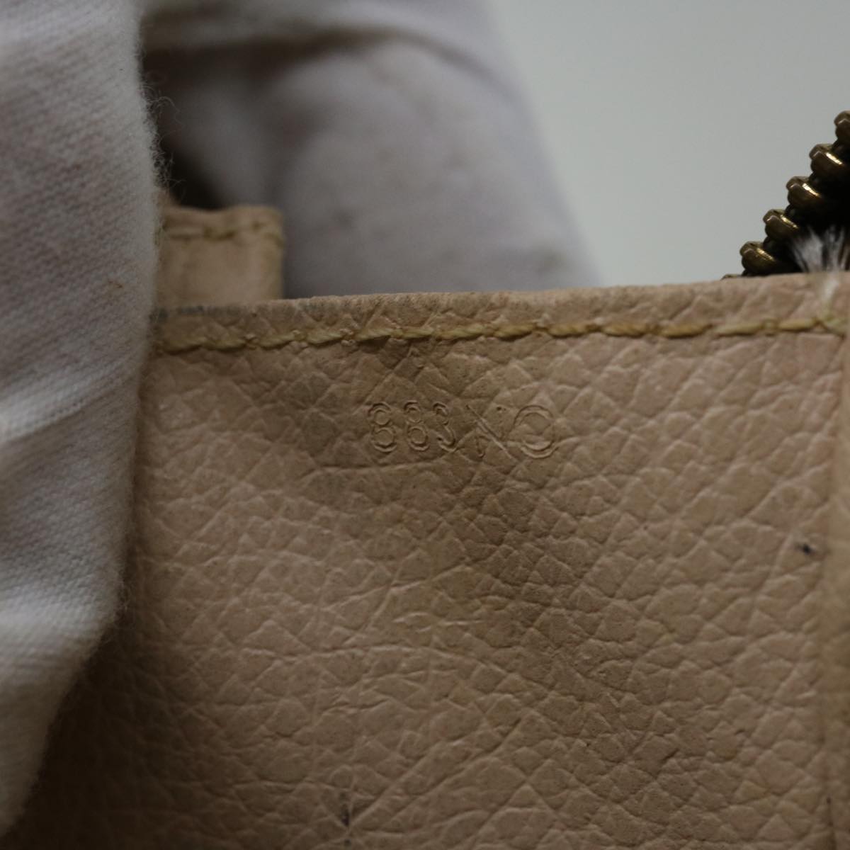 LOUIS VUITTON Trousse Toilette 28 Clutch Bag