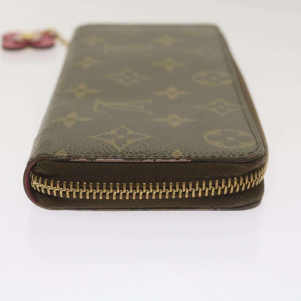 LOUIS VUITTON Zippy Wallet