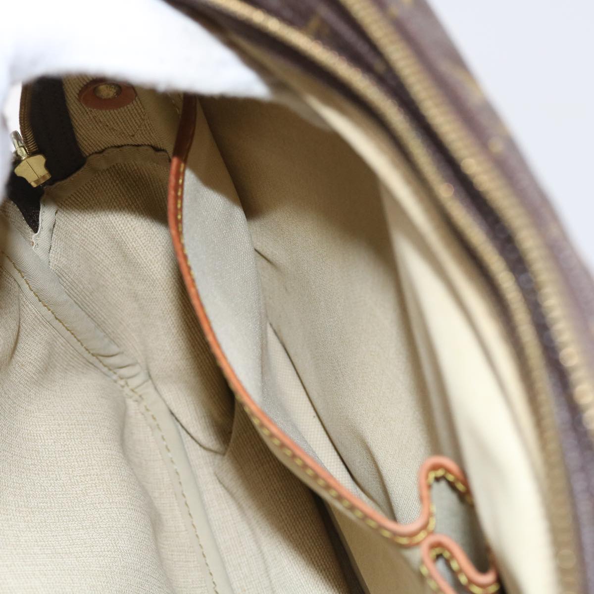LOUIS VUITTON Reporter Shoulder Bag