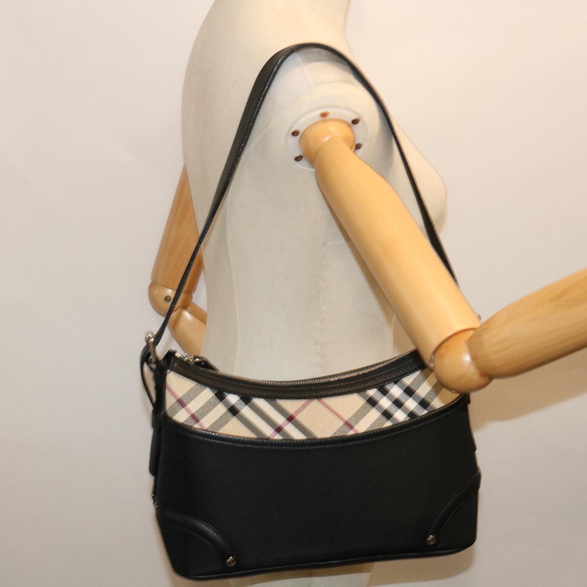 BURBERRY Nova Check Shoulder Bag