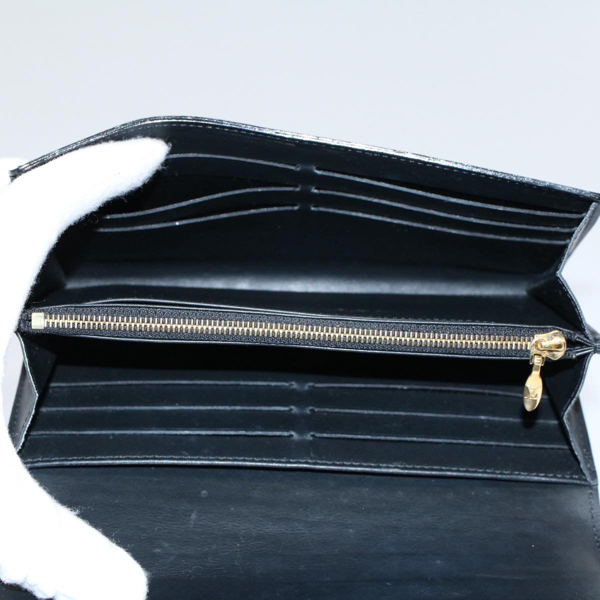 LOUIS VUITTON Sarah Wallet