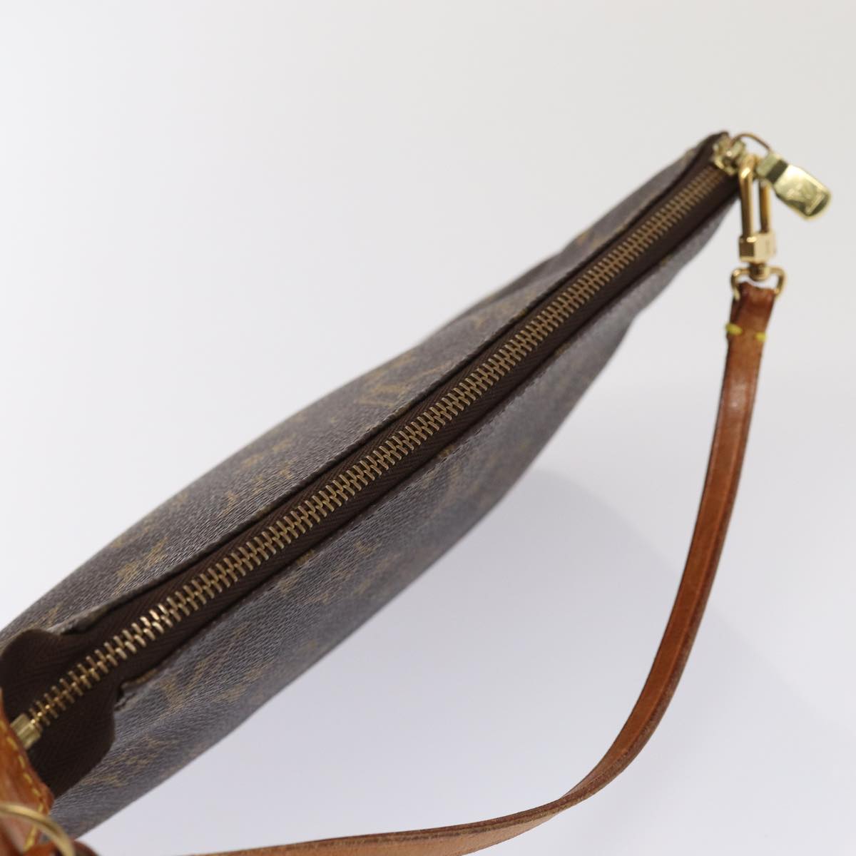 LOUIS VUITTON Pochette Accessoire Clutch Bag