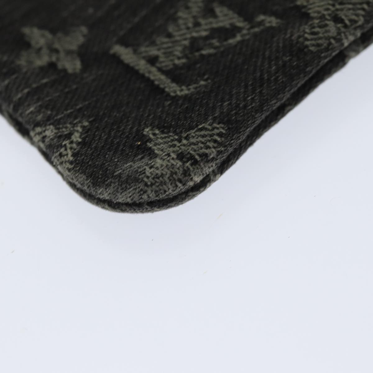 LOUIS VUITTON Pochette Cles Wallet