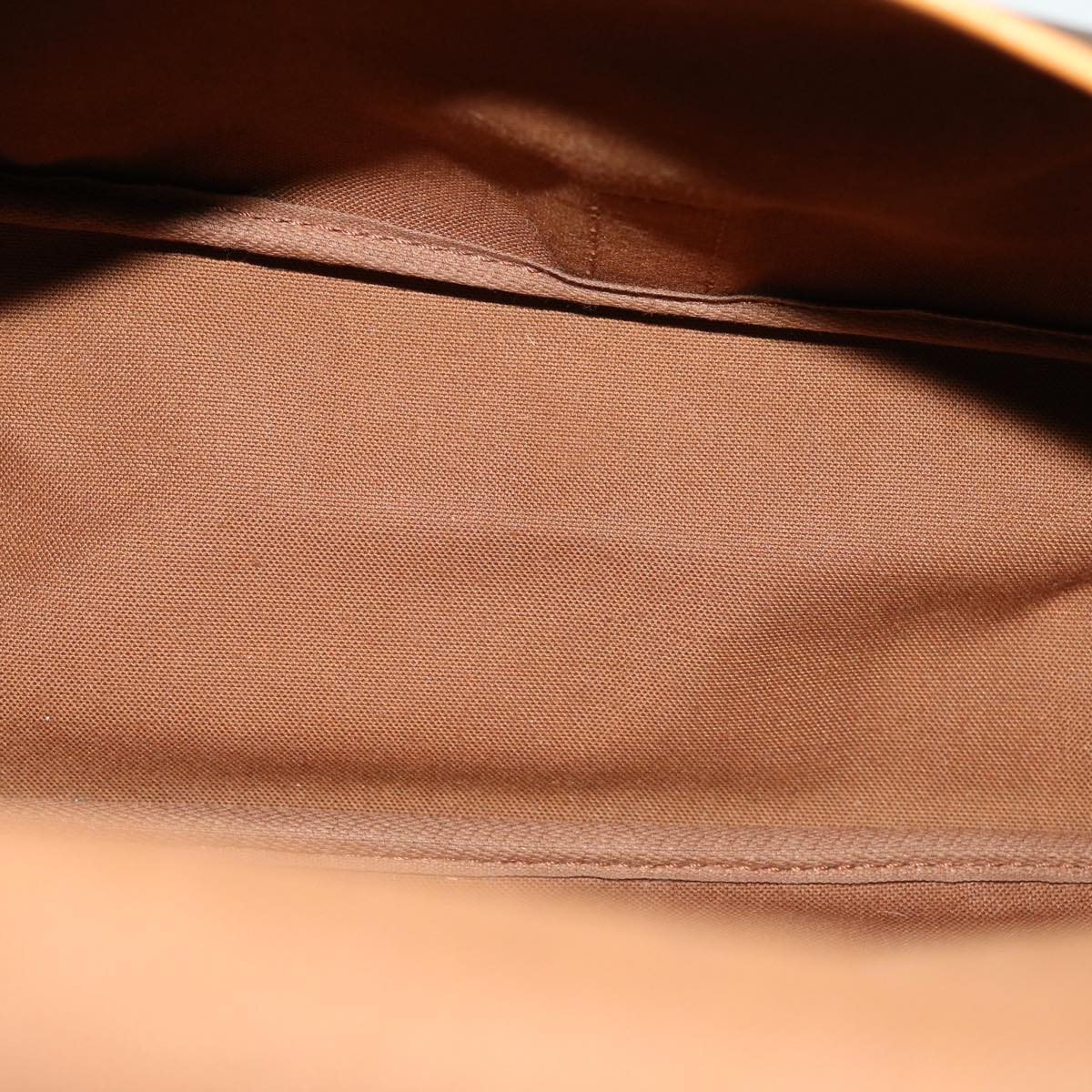 Louis Vuitton Saumur 35 Shoulder Bag