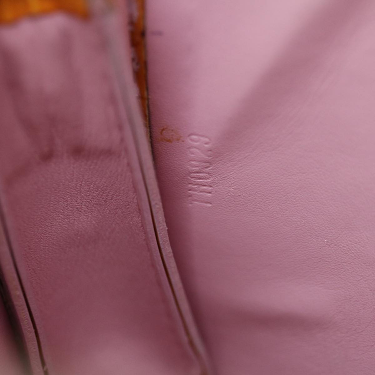 LOUIS VUITTON Pochette Handbag