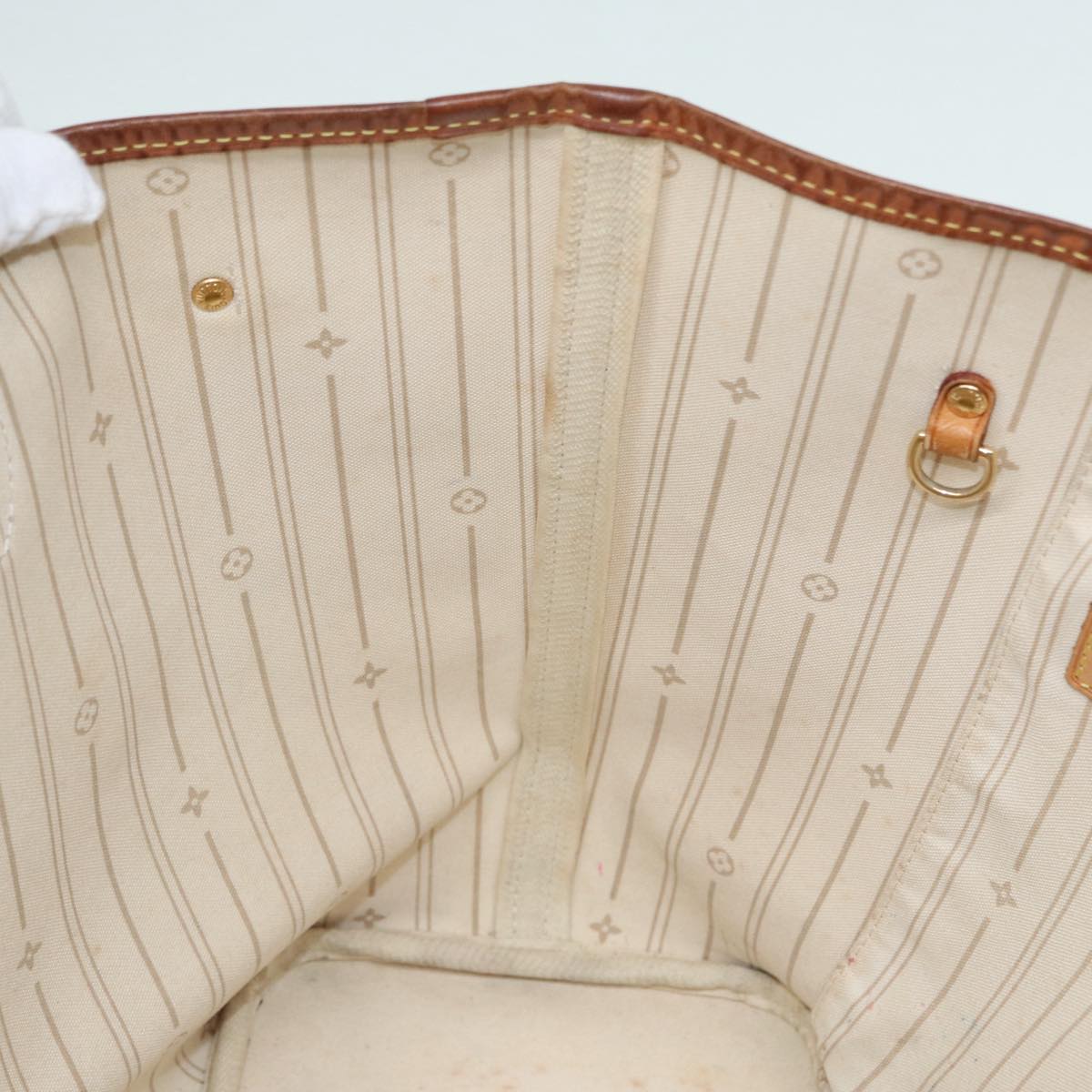 LOUIS VUITTON Neverfull MM Tote