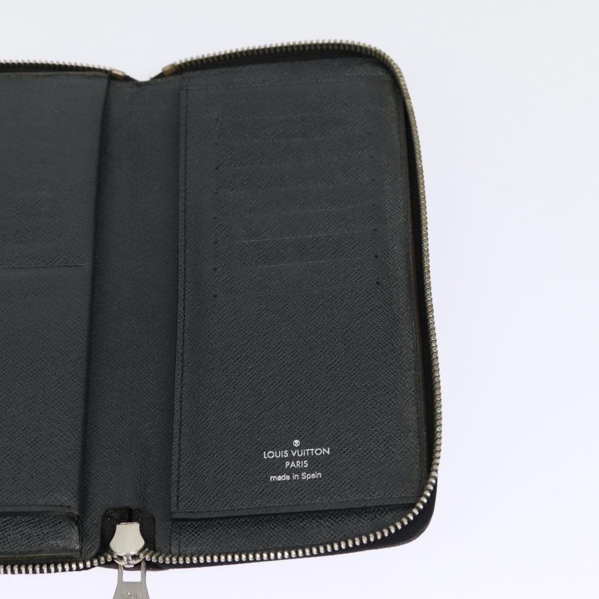 LOUIS VUITTON Zippy wallet