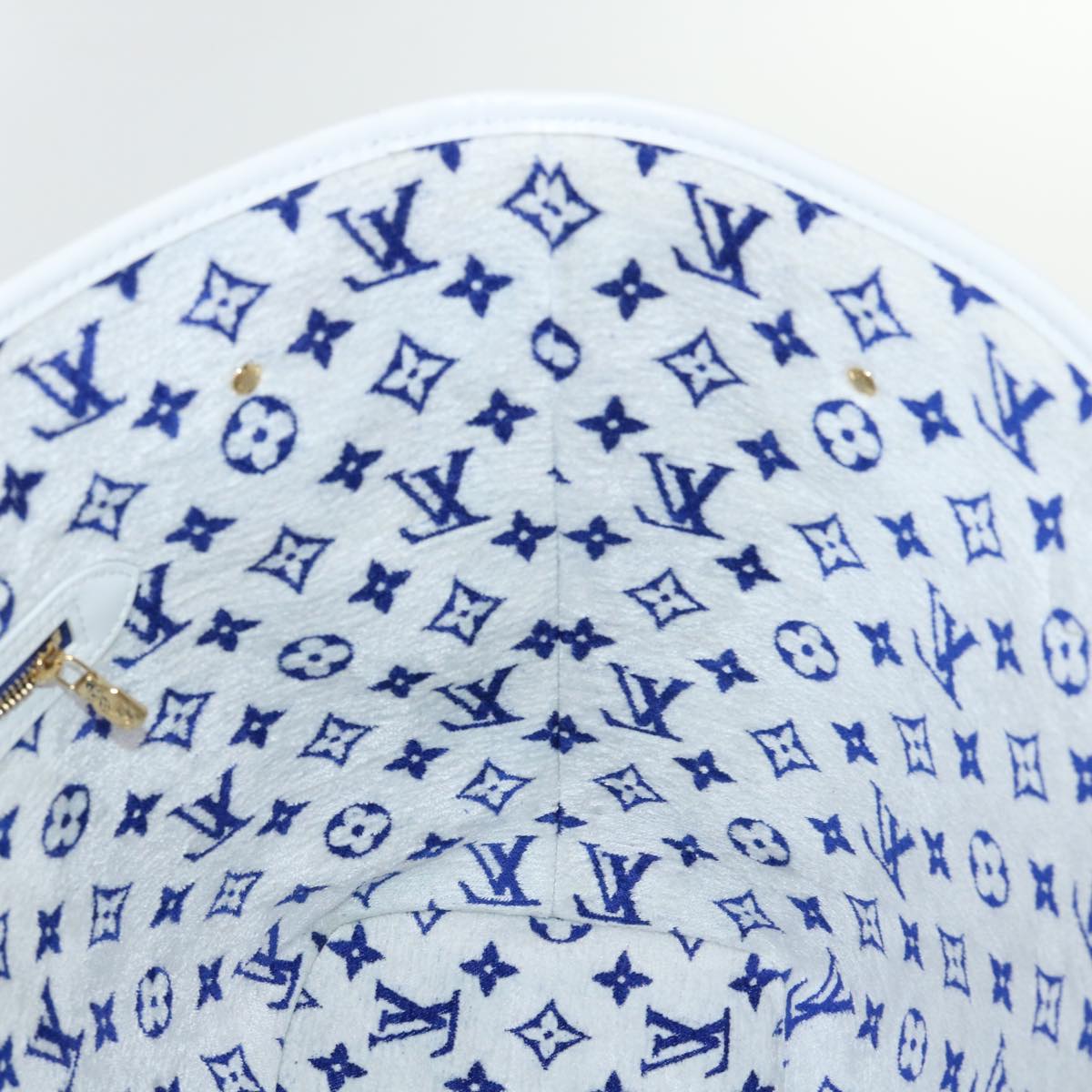 LOUIS VUITTON Neverfull MM Tote