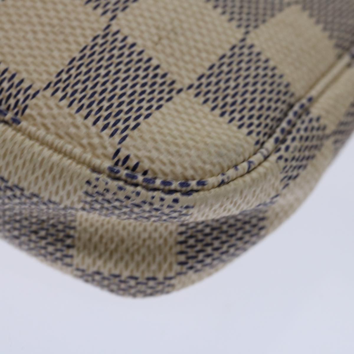 LOUIS VUITTON Pochette Accessoire Clutch Bag