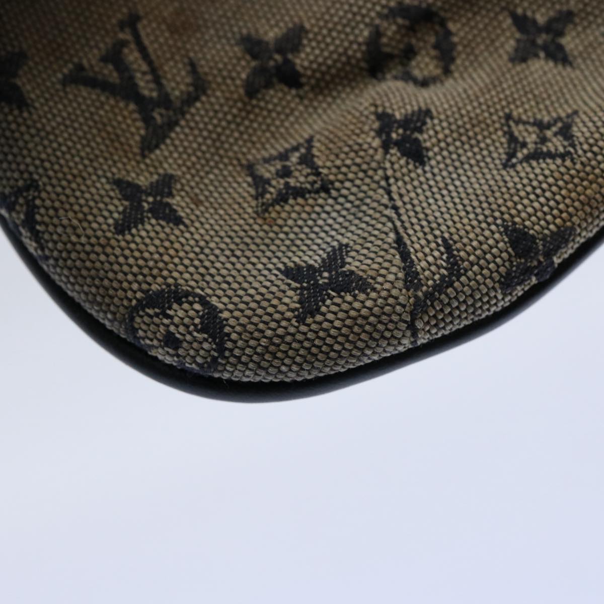 LOUIS VUITTON Sophie Clutch Bag