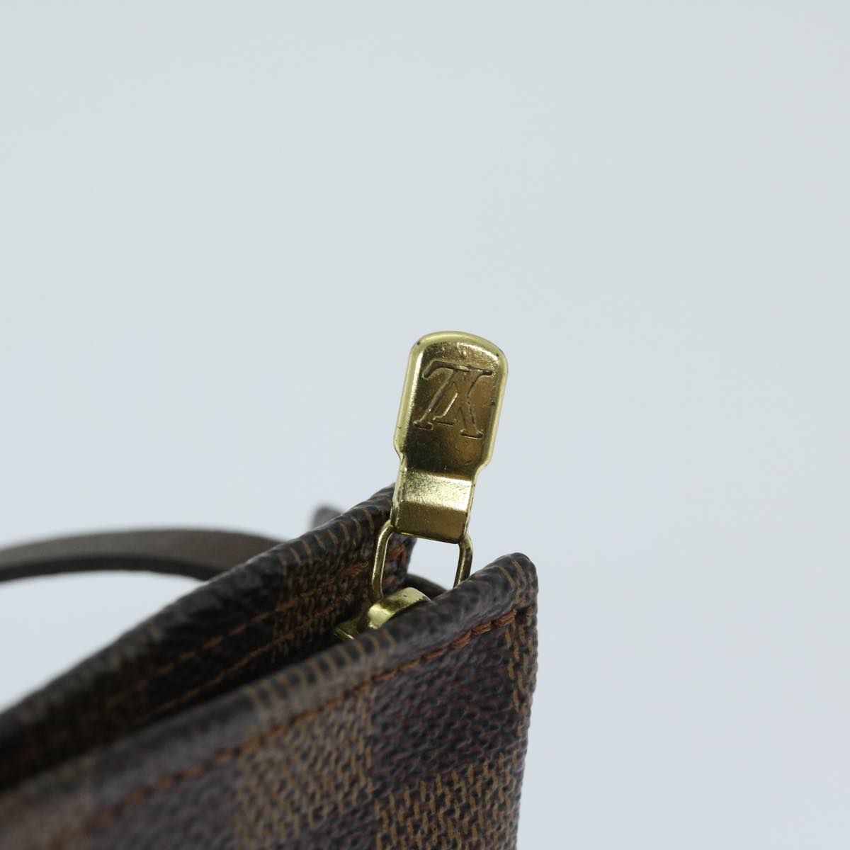 LOUIS VUITTON Trousse makeup Clutch Bag