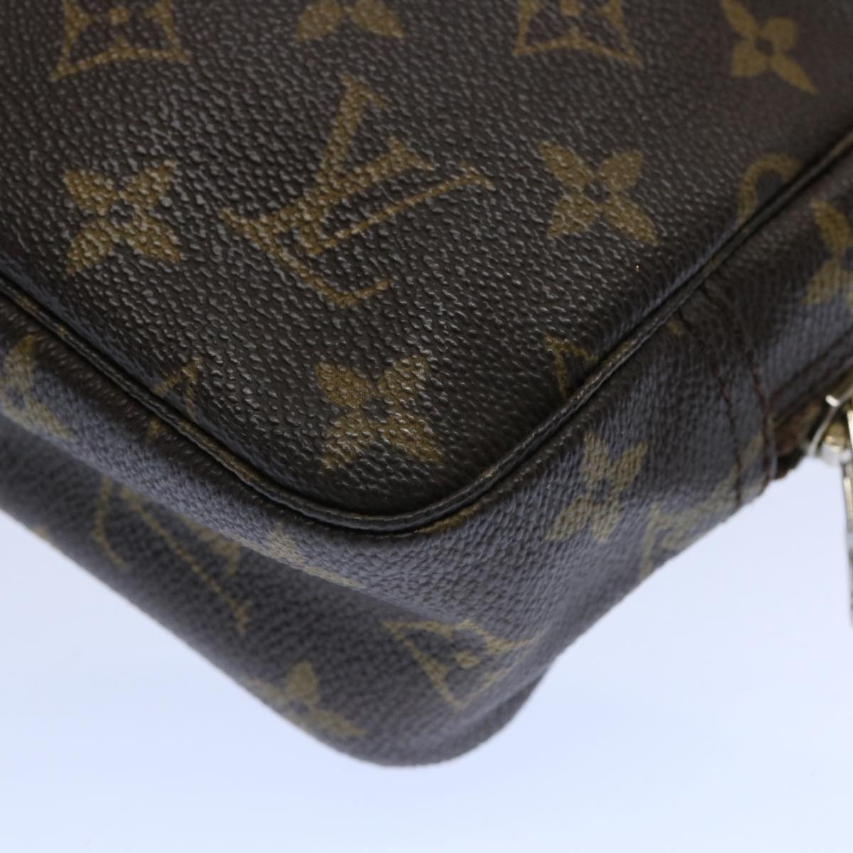 LOUIS VUITTON Trousse de Toilette Clutch Bag