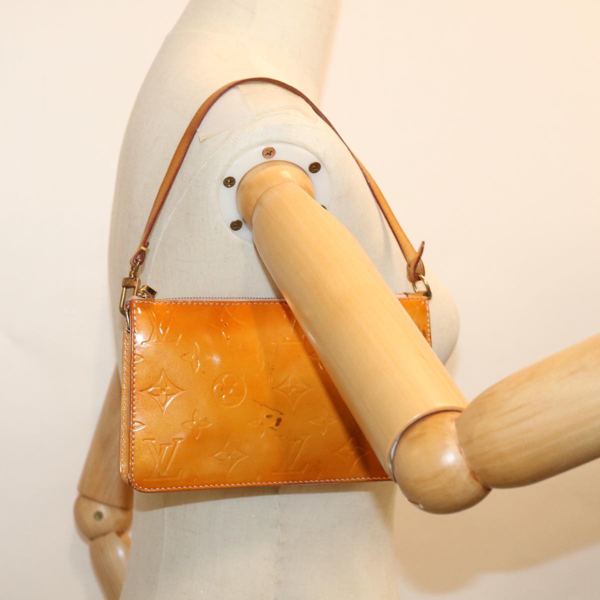 LOUIS VUITTON Pochette Handbag