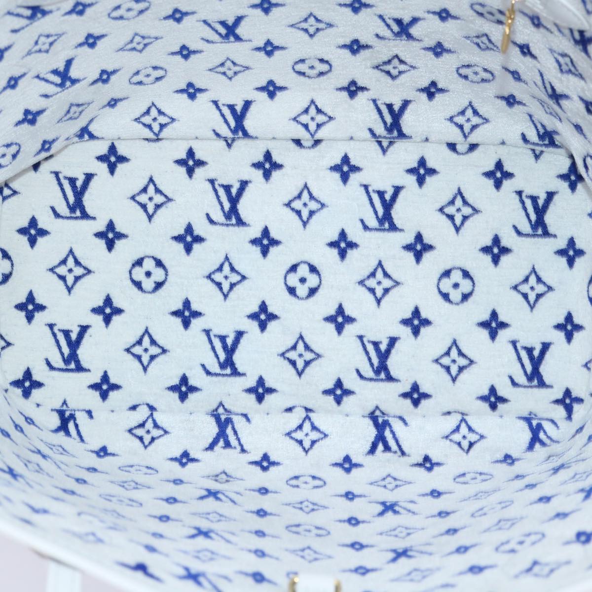 LOUIS VUITTON Neverfull MM Tote