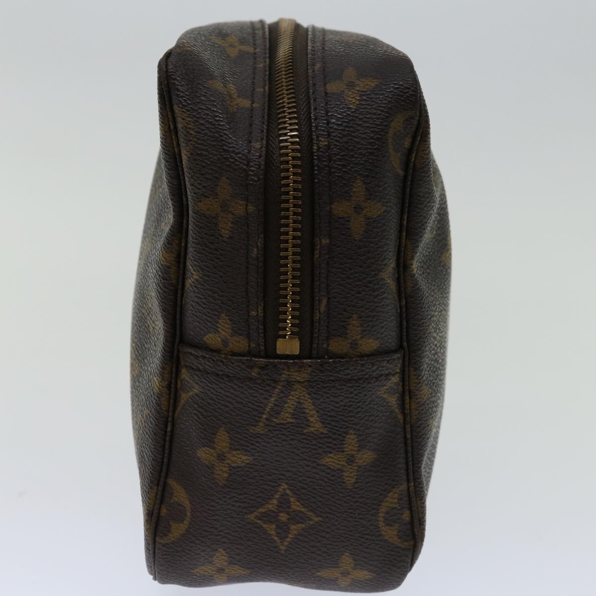 LOUIS VUITTON Trousse Toilette 28 Clutch Bag