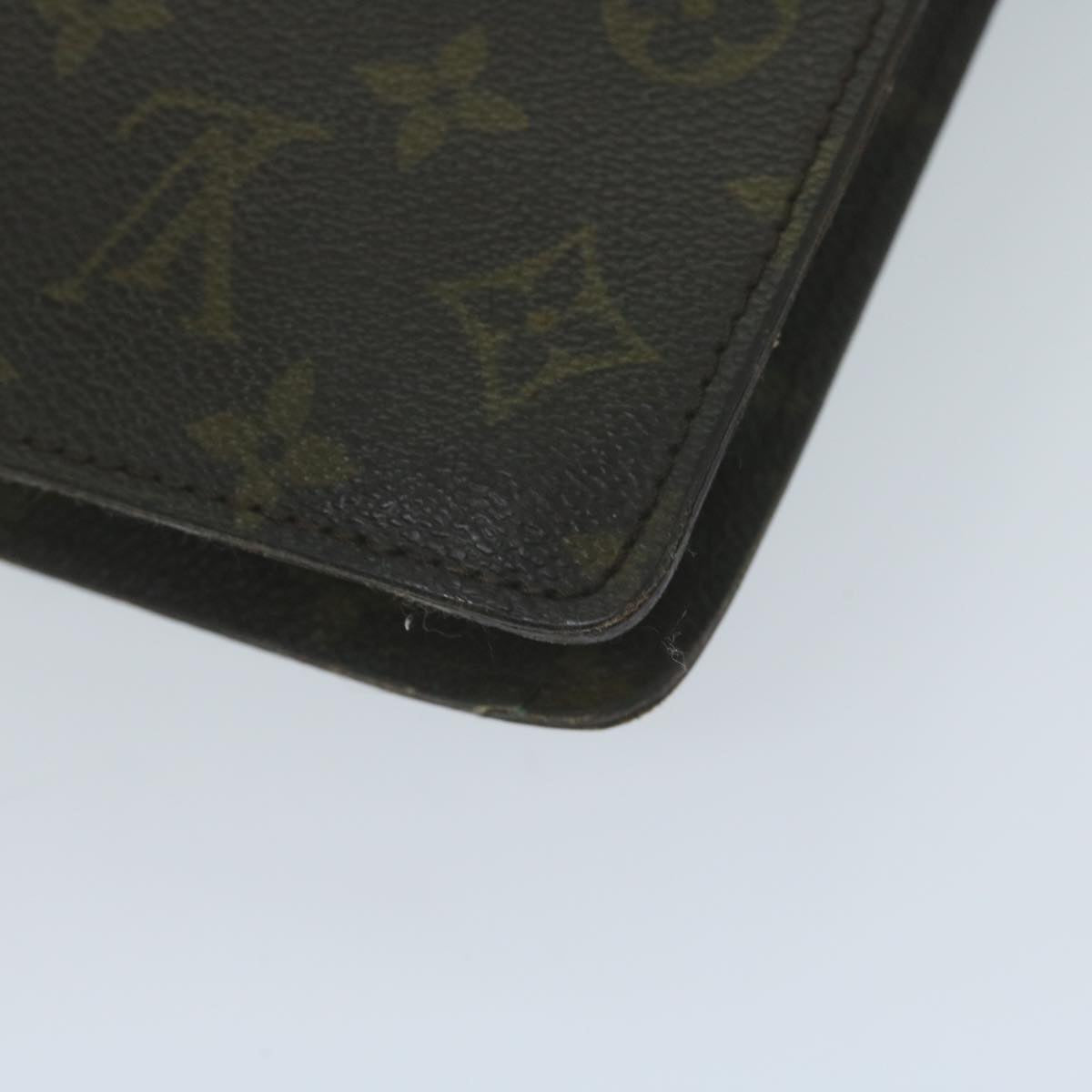 LOUIS VUITTON Porte document senateur Briefcases & Attaches