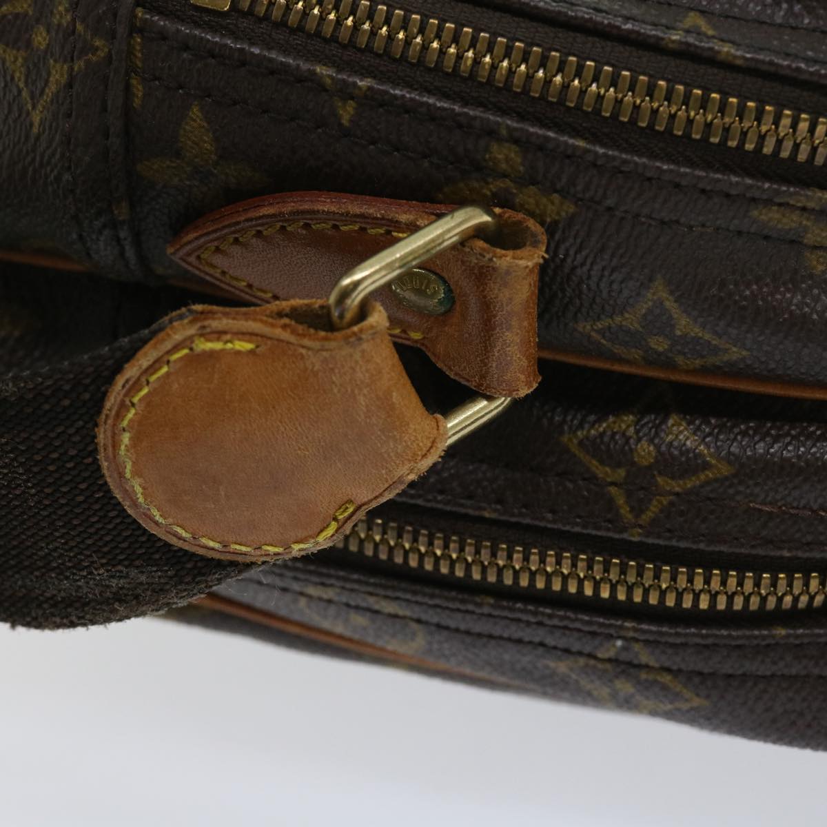 LOUIS VUITTON Reporter Shoulder Bag