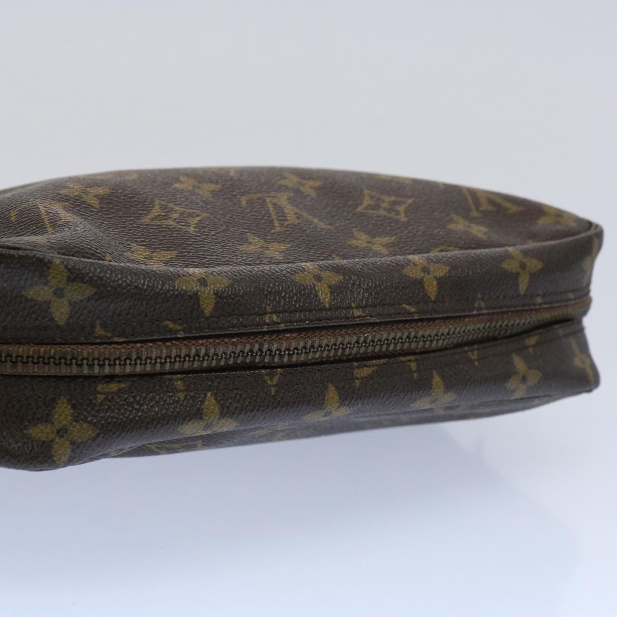 LOUIS VUITTON Trousse de Toilette Clutch Bag