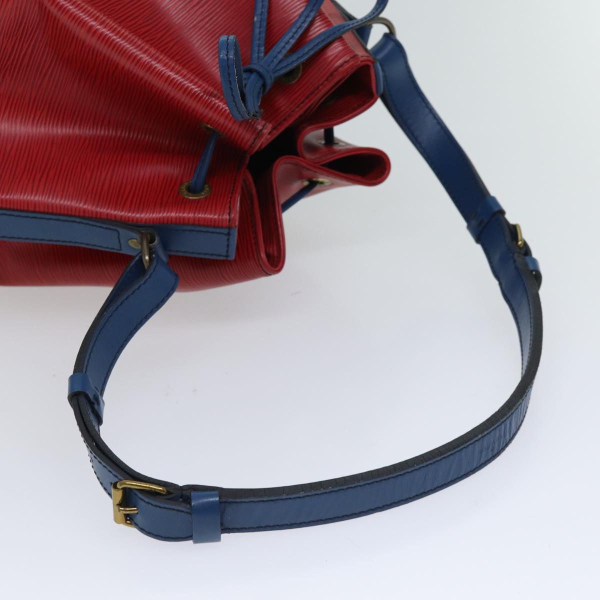 LOUIS VUITTON Noe Shoulder Bag