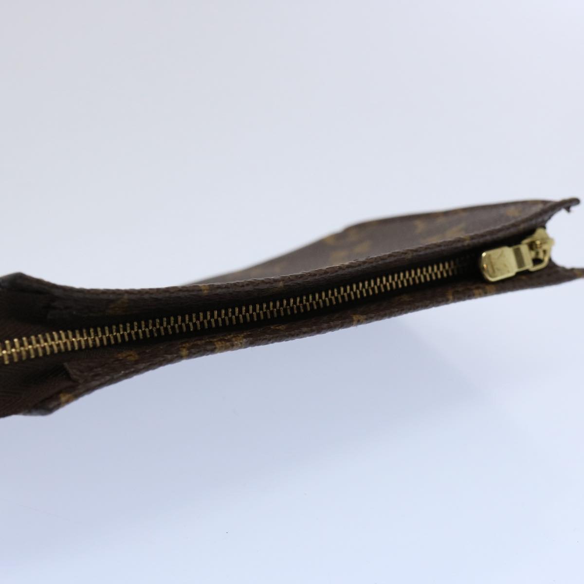 LOUIS VUITTON Poche Toilette 15 Clutch Bag