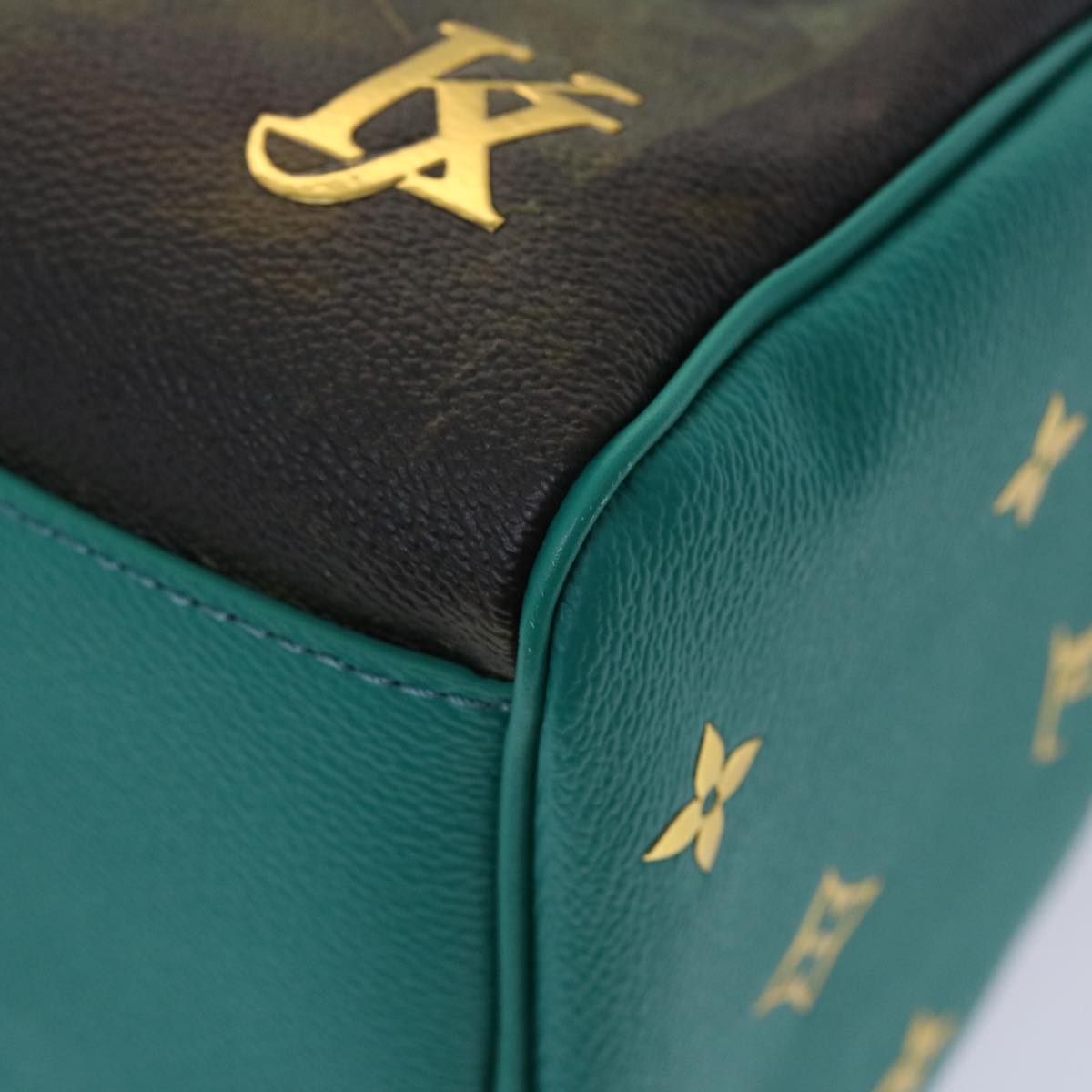 LOUIS VUITTON Speedy 30 Handbag