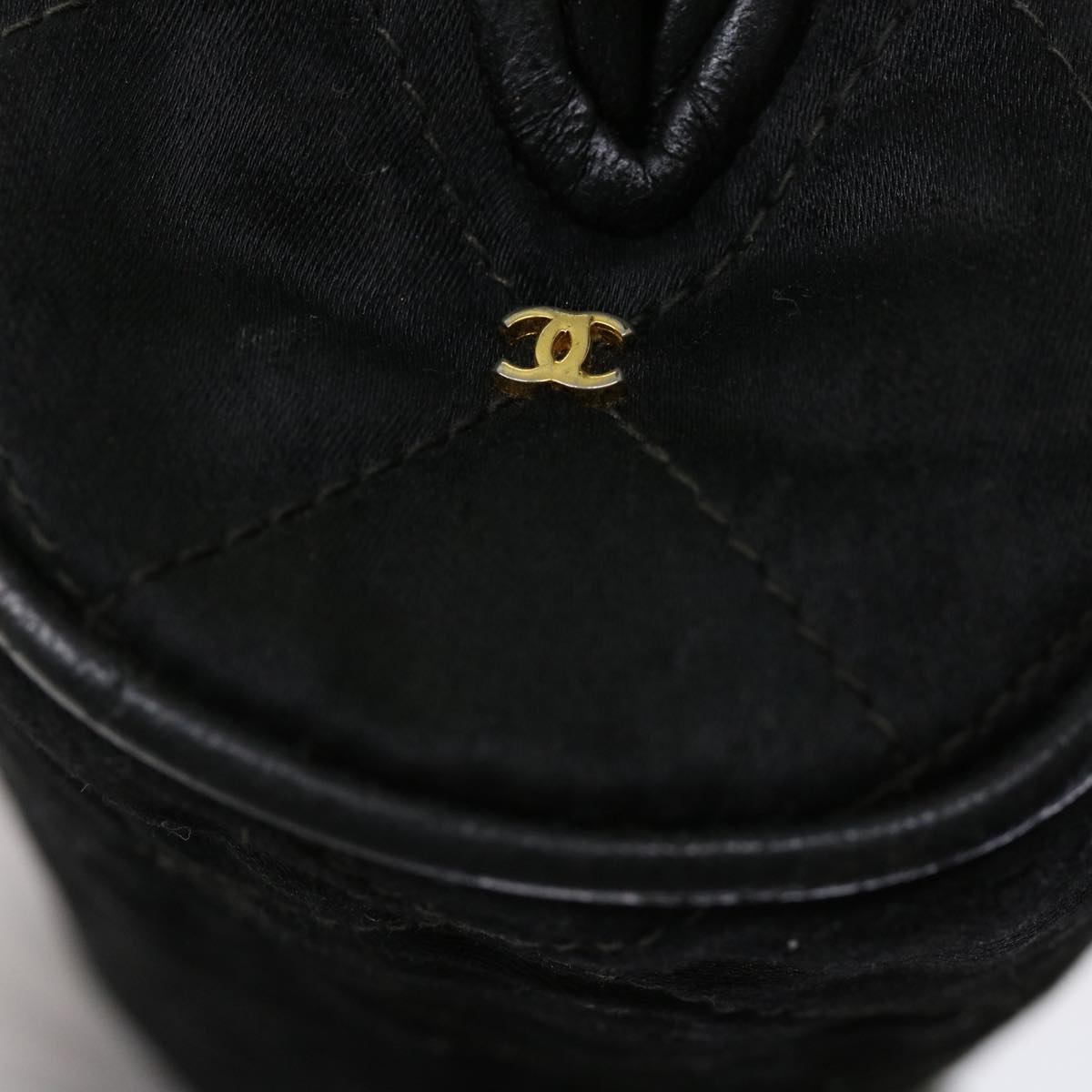 CHANEL Shoulder Bag