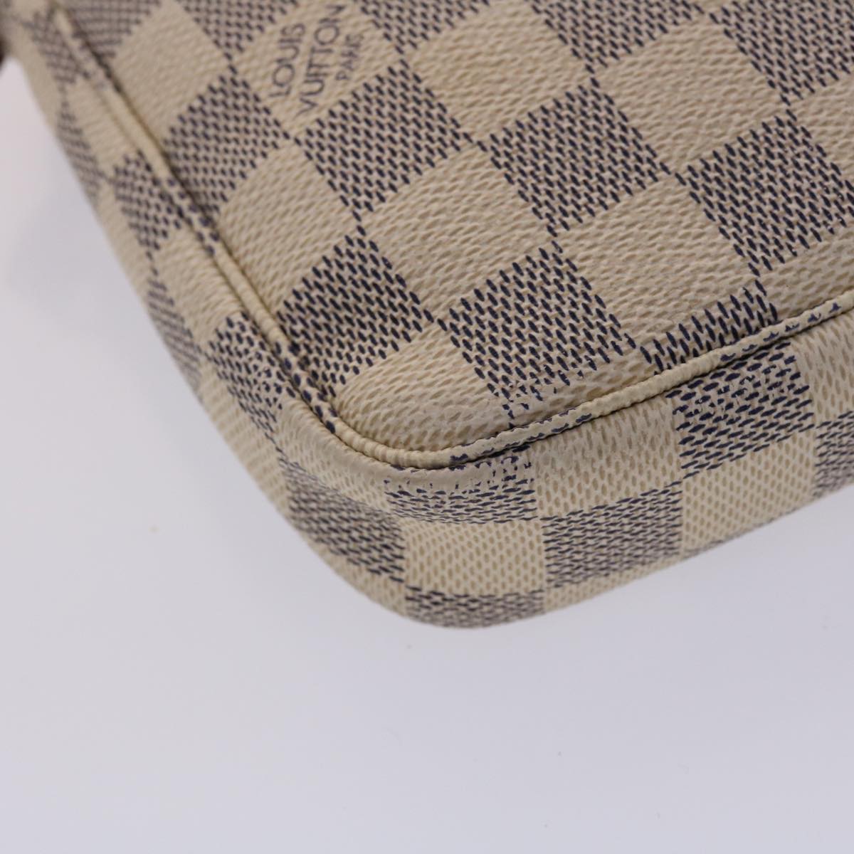 LOUIS VUITTON Pochette accessoires Clutch Bag