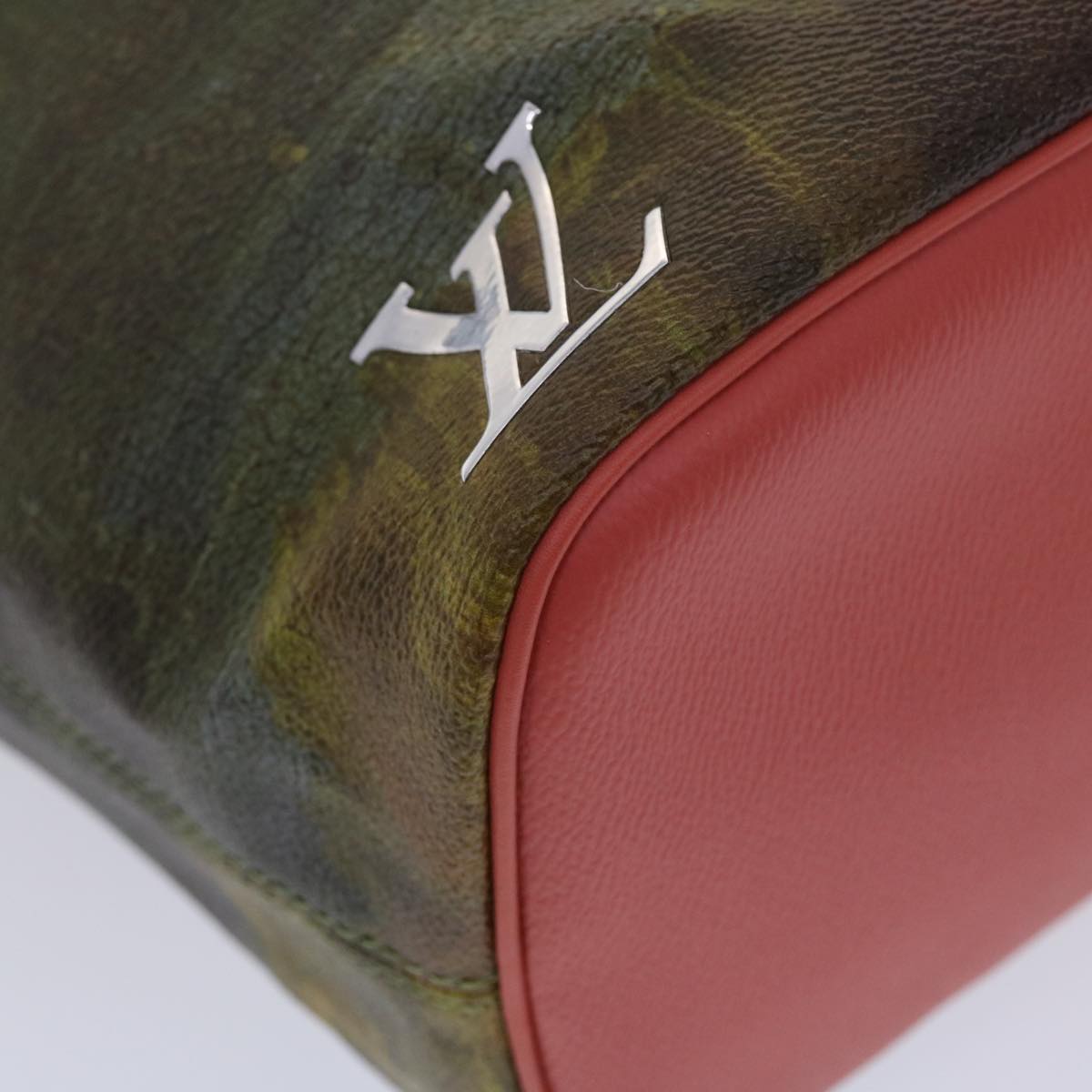 LOUIS VUITTON Neverfull Tote