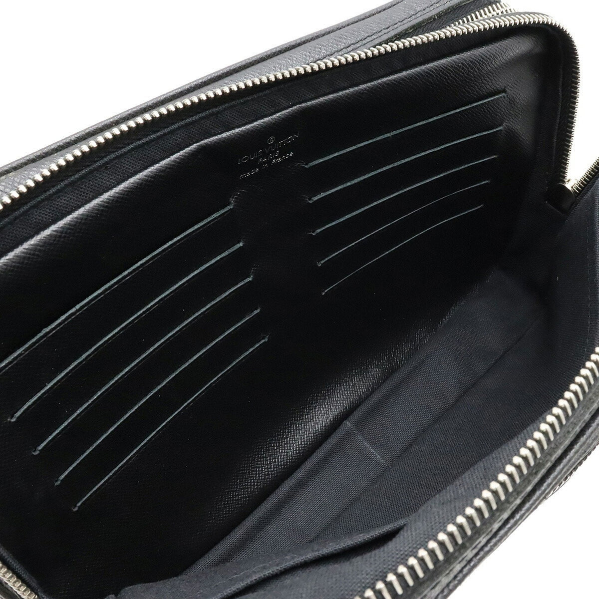 LOUIS VUITTON Taiga Pavel Second Bag Clutch Leather Ardoise Black M31142