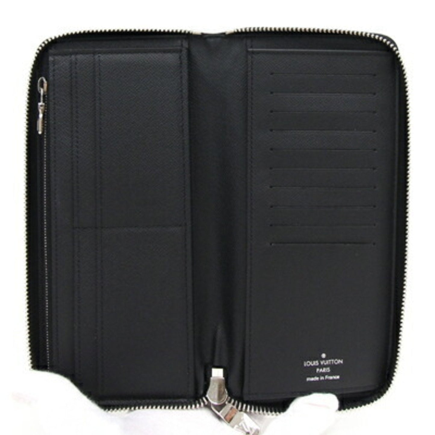 LOUIS VUITTON Round Long Wallet Taiga Zippy Vertical M30503 Noir Men's
