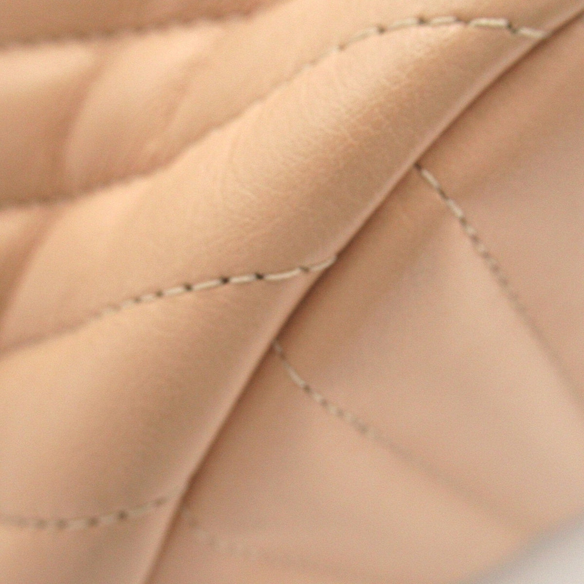 CHANEL V-stitch Rucksack Beige leather
