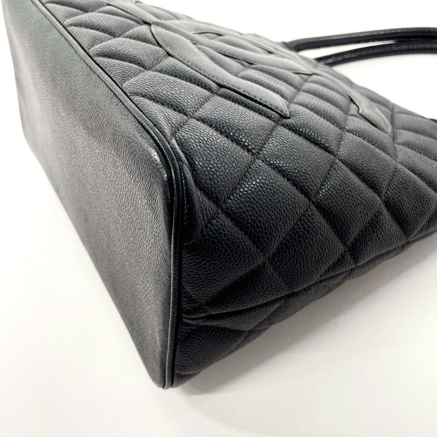CHANEL Reproduction Matelasse A01804 Tote Bag Matte Caviar Skin Black Women's