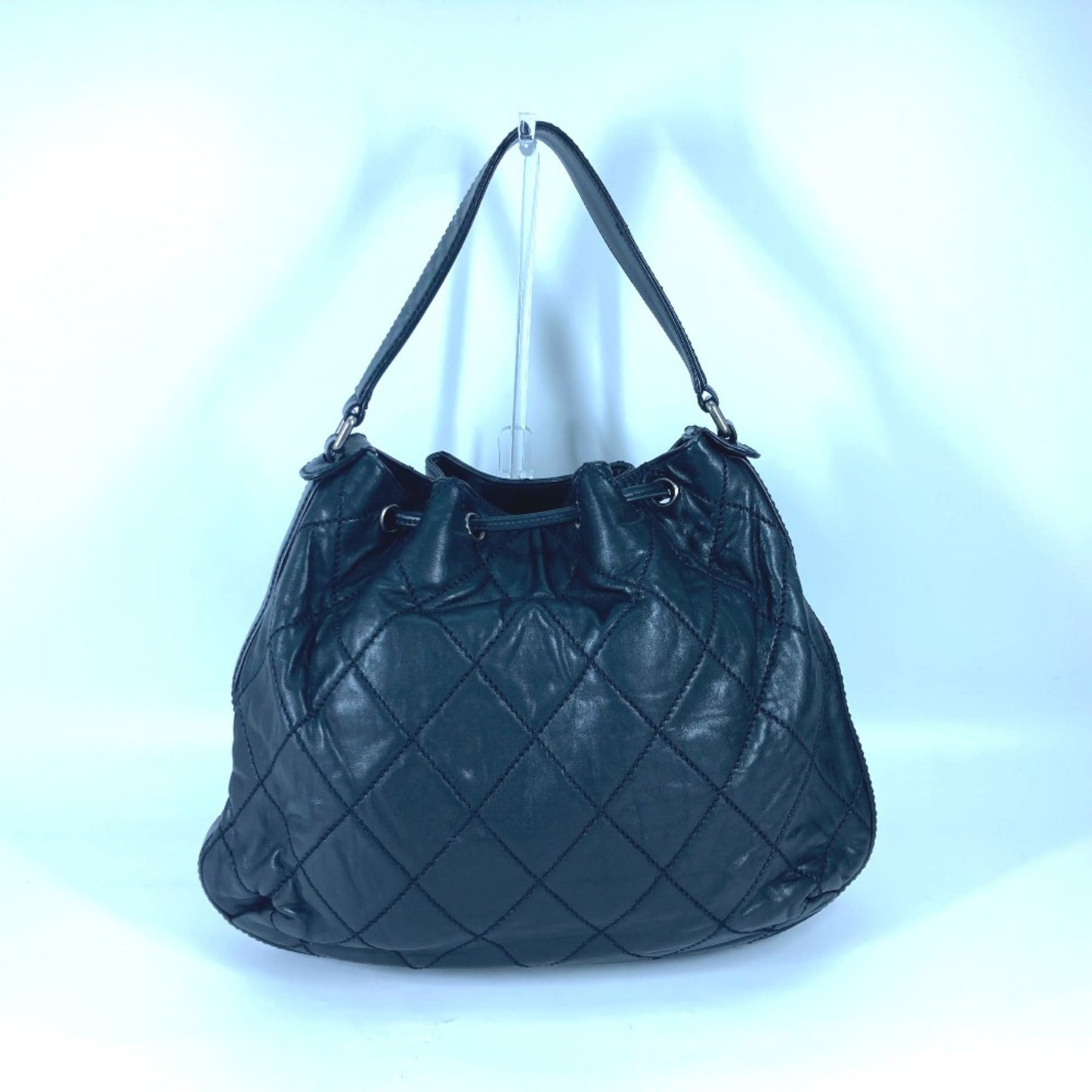 Chanel Drawstring shoulder Shoulder Bag Black