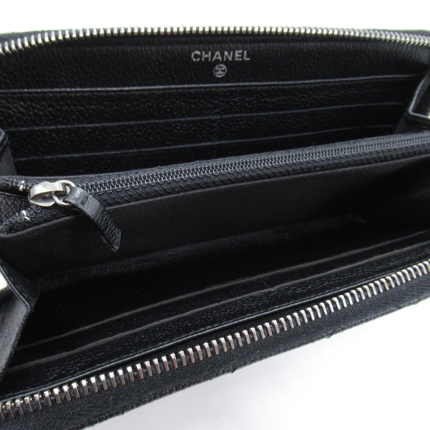 CHANEL Round long wallet Black Caviar Skin (Grained Calf)