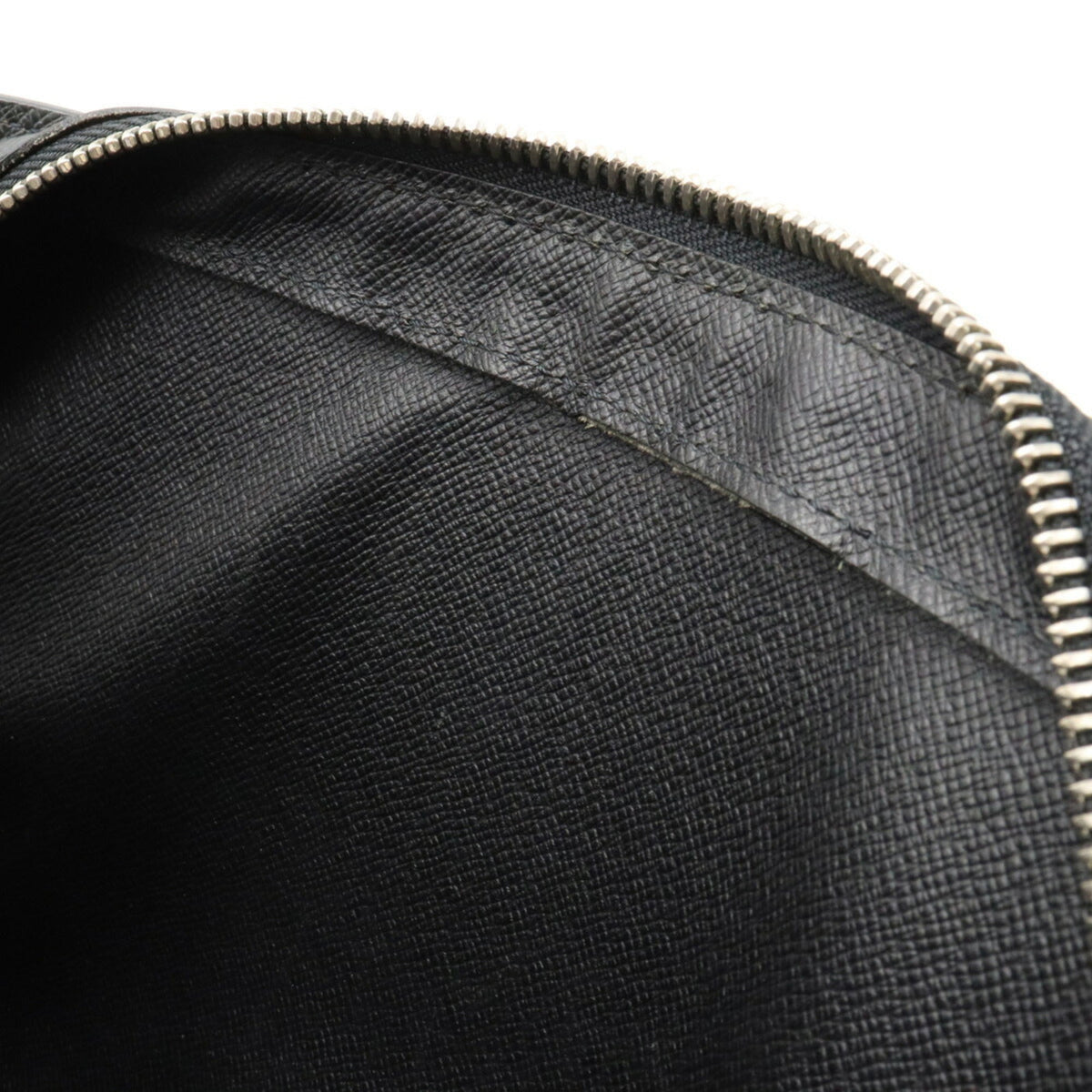 LOUIS VUITTON Taiga Baikal Second Bag Clutch Handbag Ardoise Black No Sticky M30182