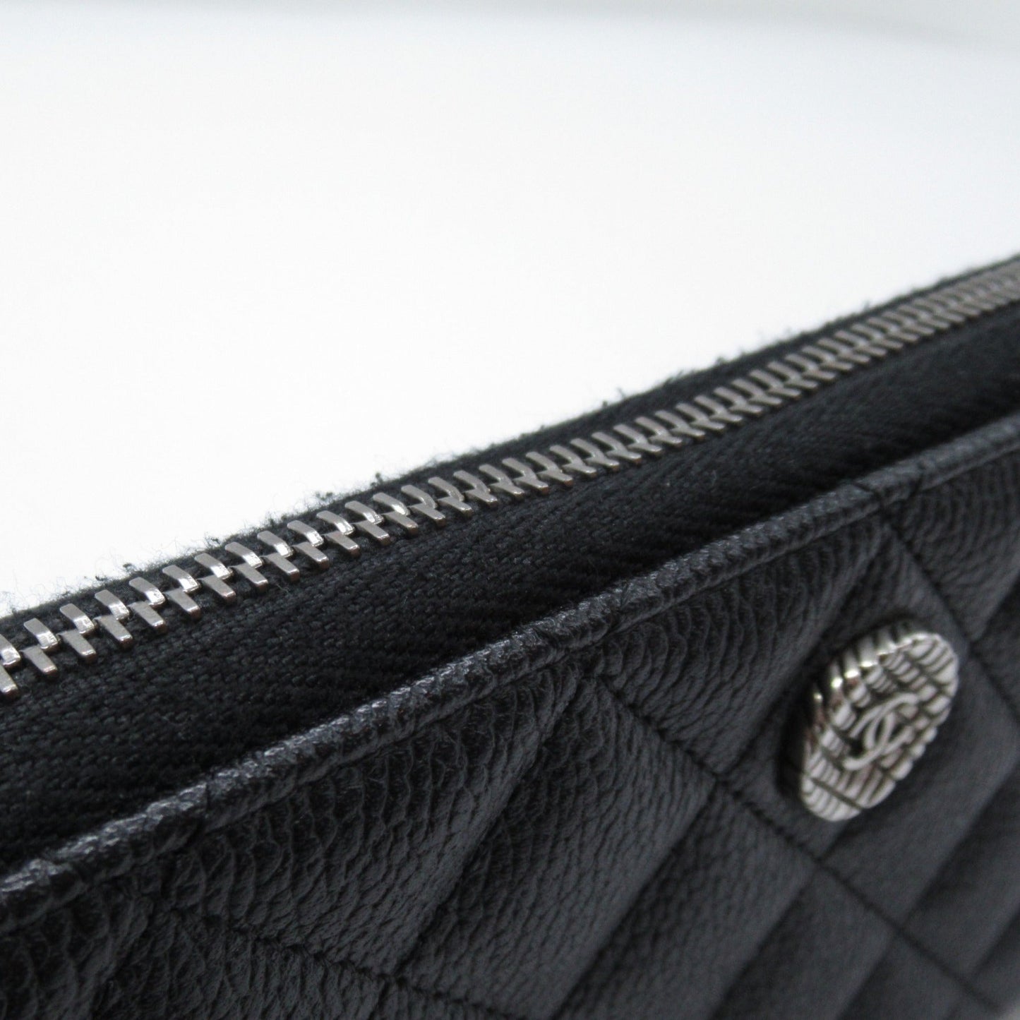 CHANEL Round long wallet Black Caviar Skin (Grained Calf)