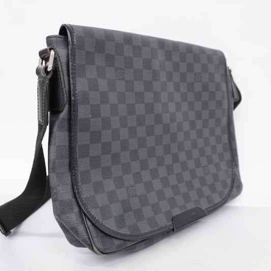 LOUIS VUITTONAuth  Damier Graphite Daniel MM N58029 Men's Shoulder Bag