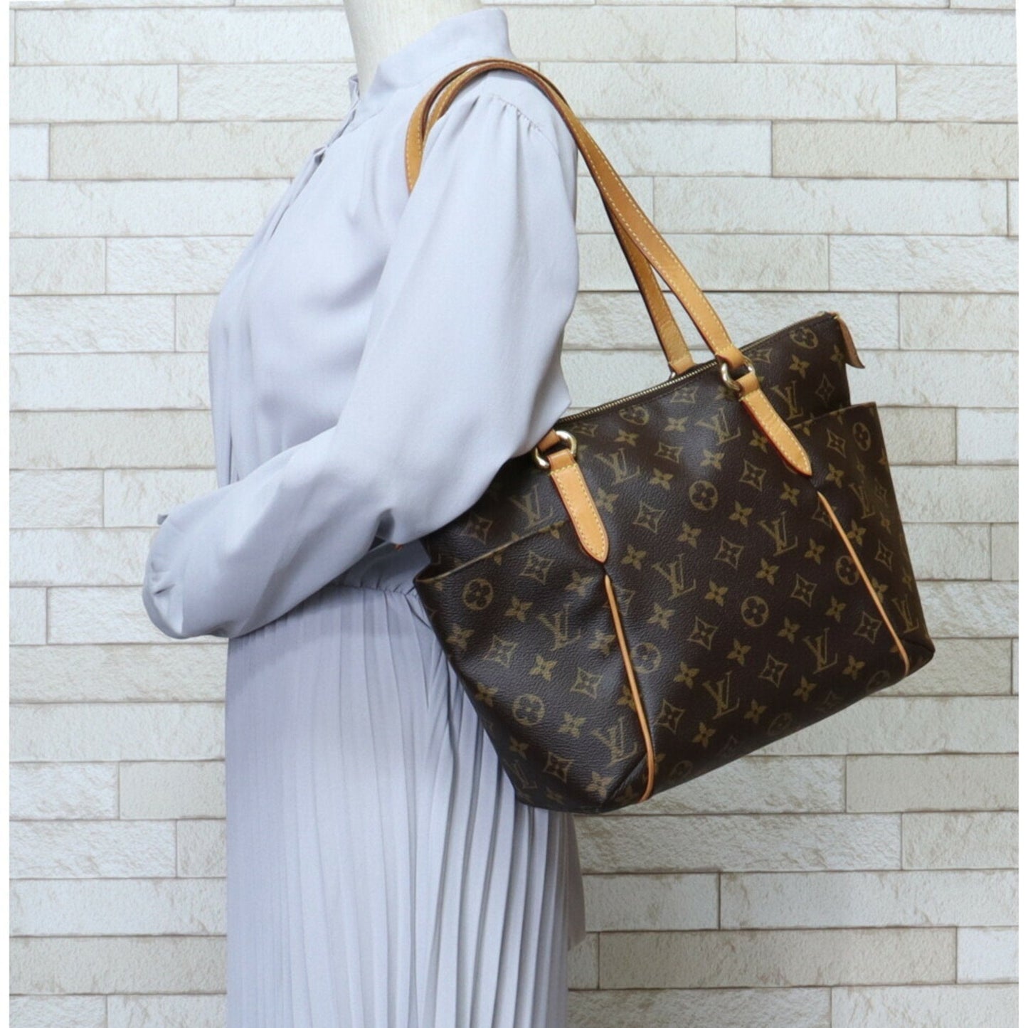 LOUIS VUITTON Totally PM Monogram Shoulder Bag Canvas Brown Women's
