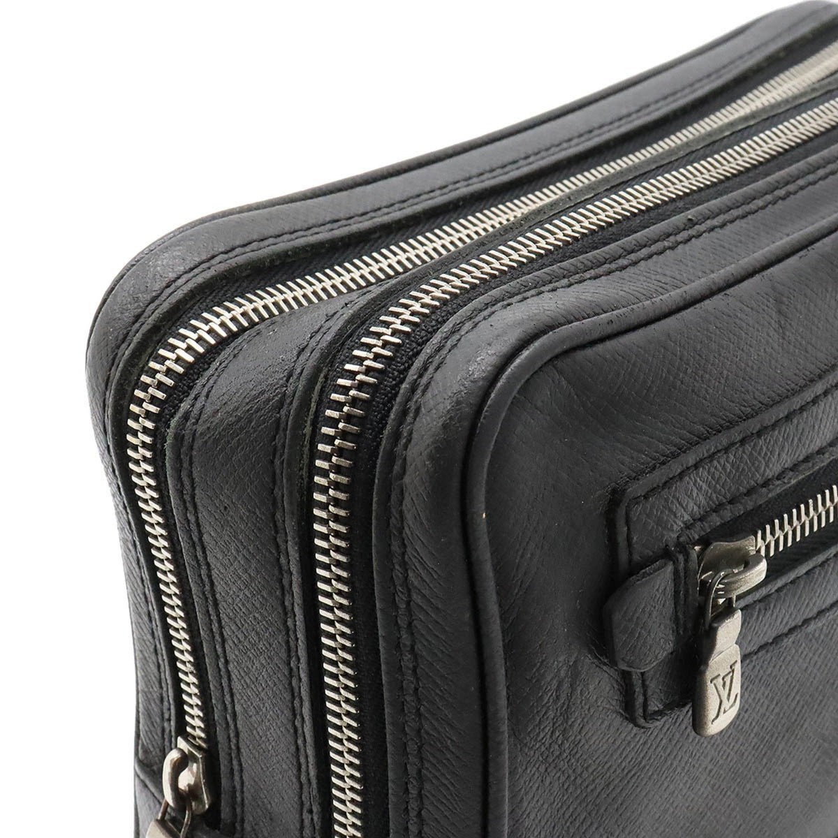 LOUIS VUITTON Taiga Pavel Second Bag Clutch Leather Ardoise Black M31142