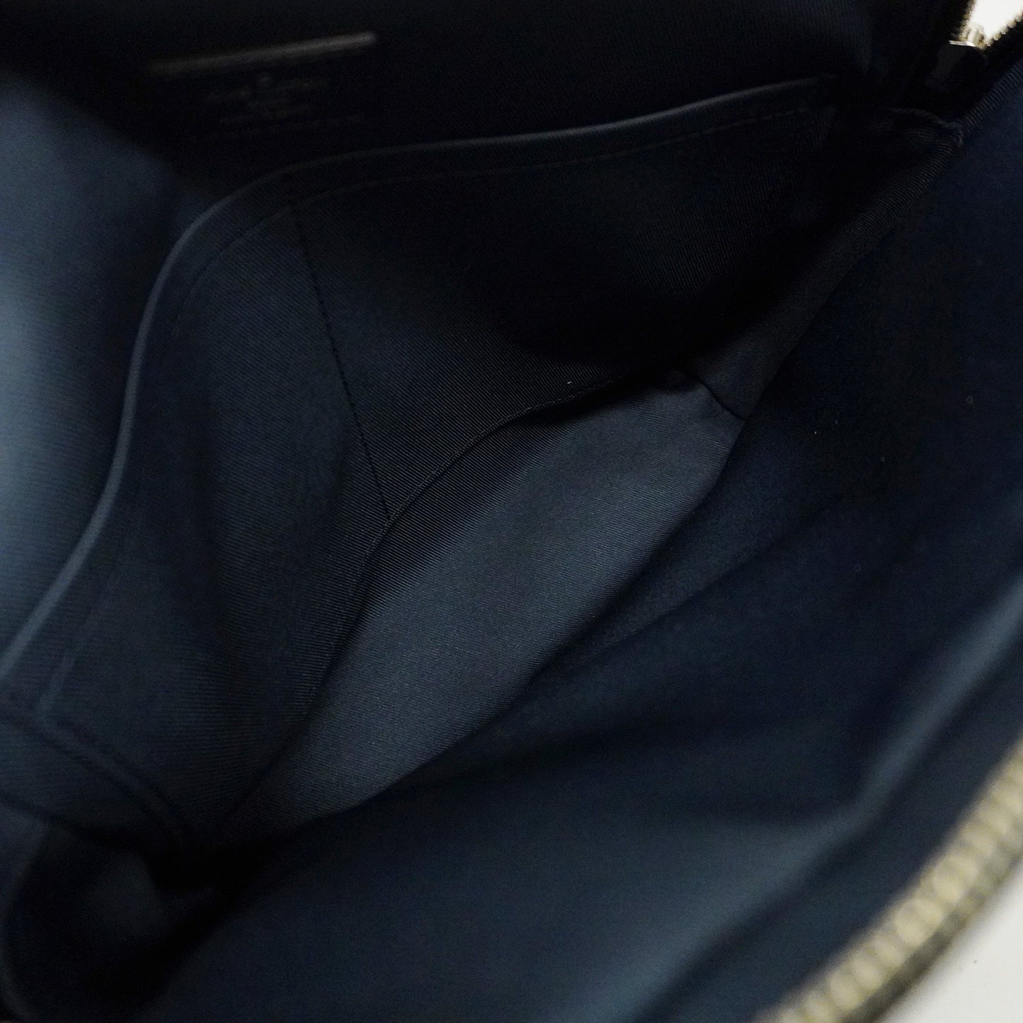 LOUIS VUITTONAuth  Taiga Alex Messenger M30261 Men's Shoulder Bag Navy Blue
