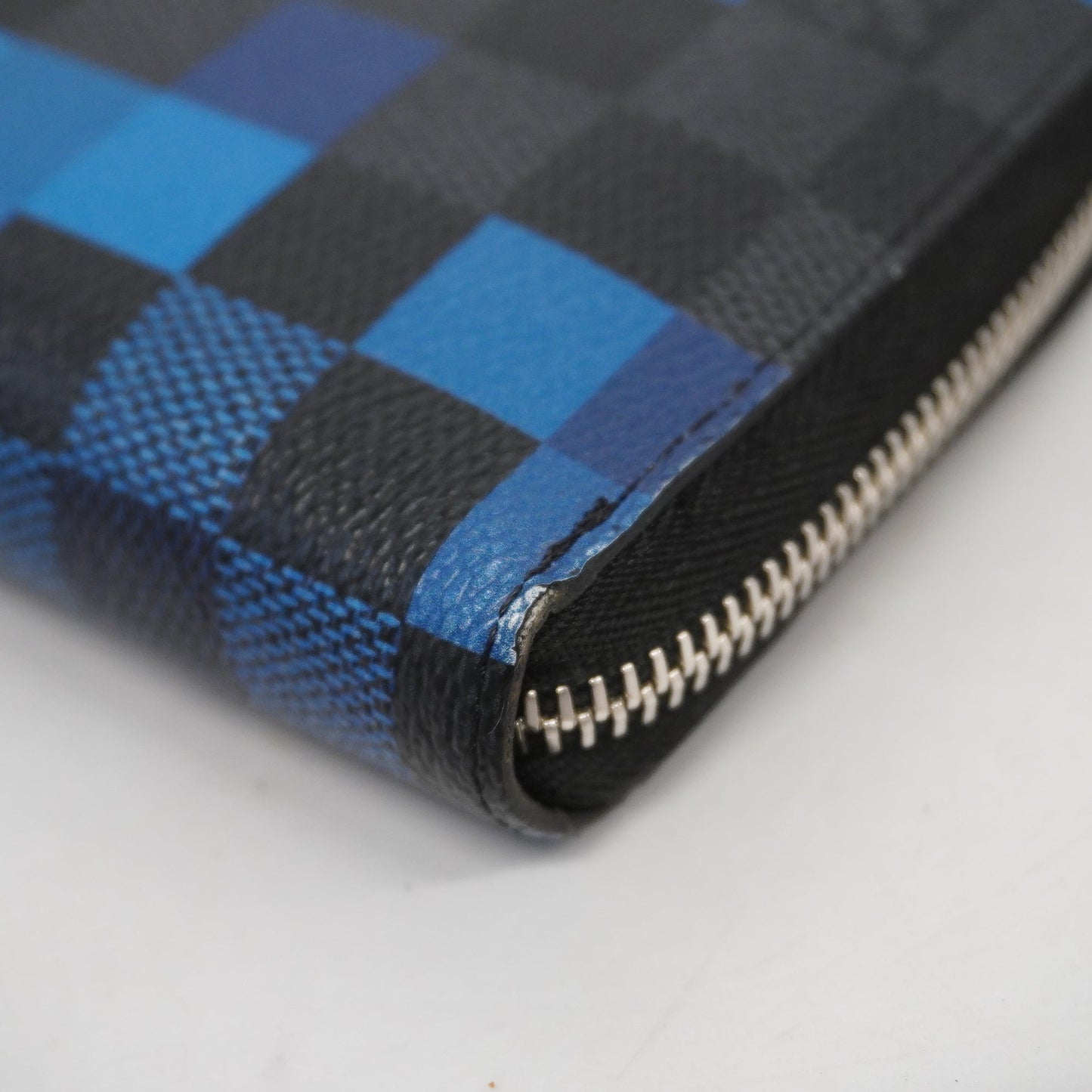 LOUIS VUITTONAuth  Damier Graphite Pixel Zippy Wallet Vertical N60170