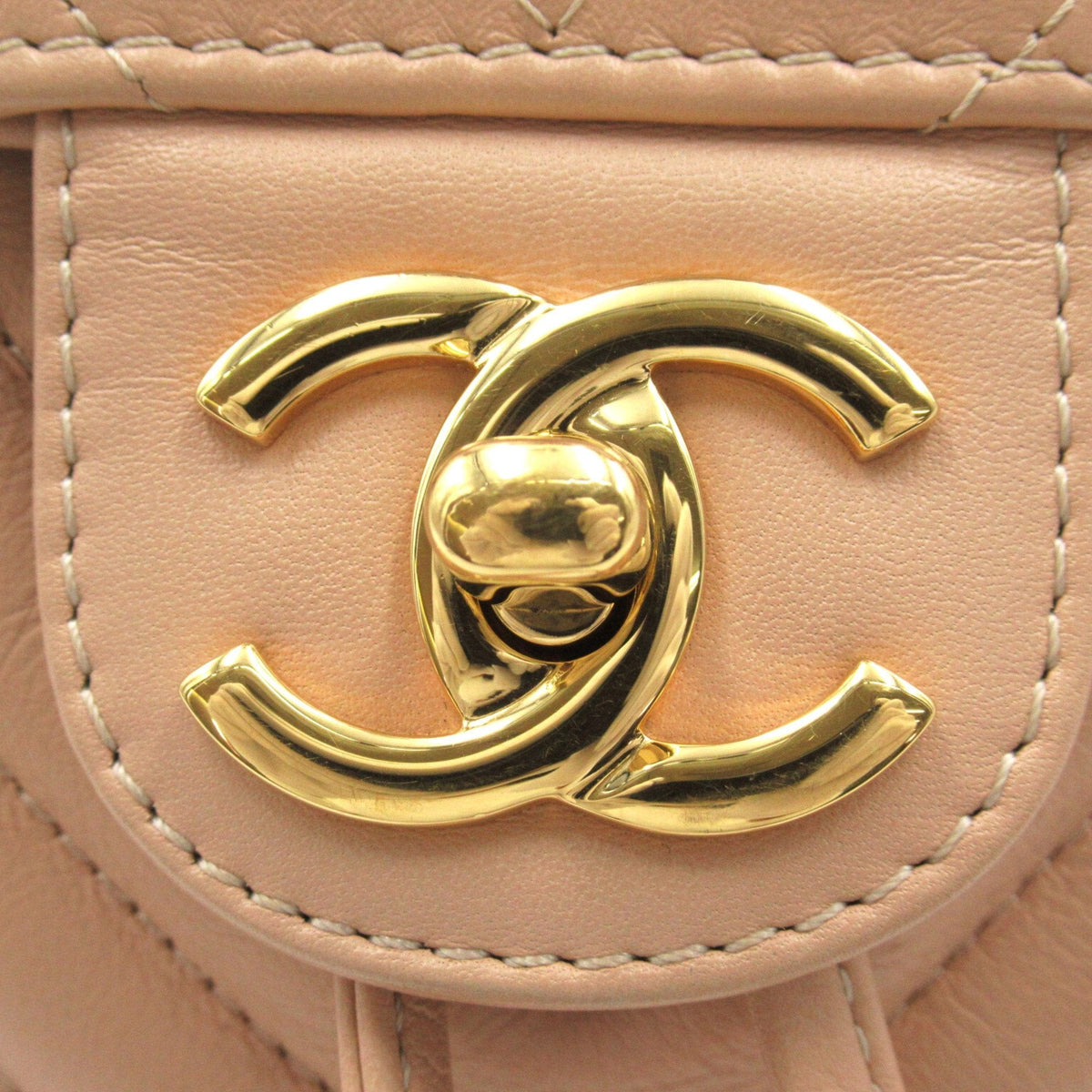 CHANEL V-stitch Rucksack Beige leather