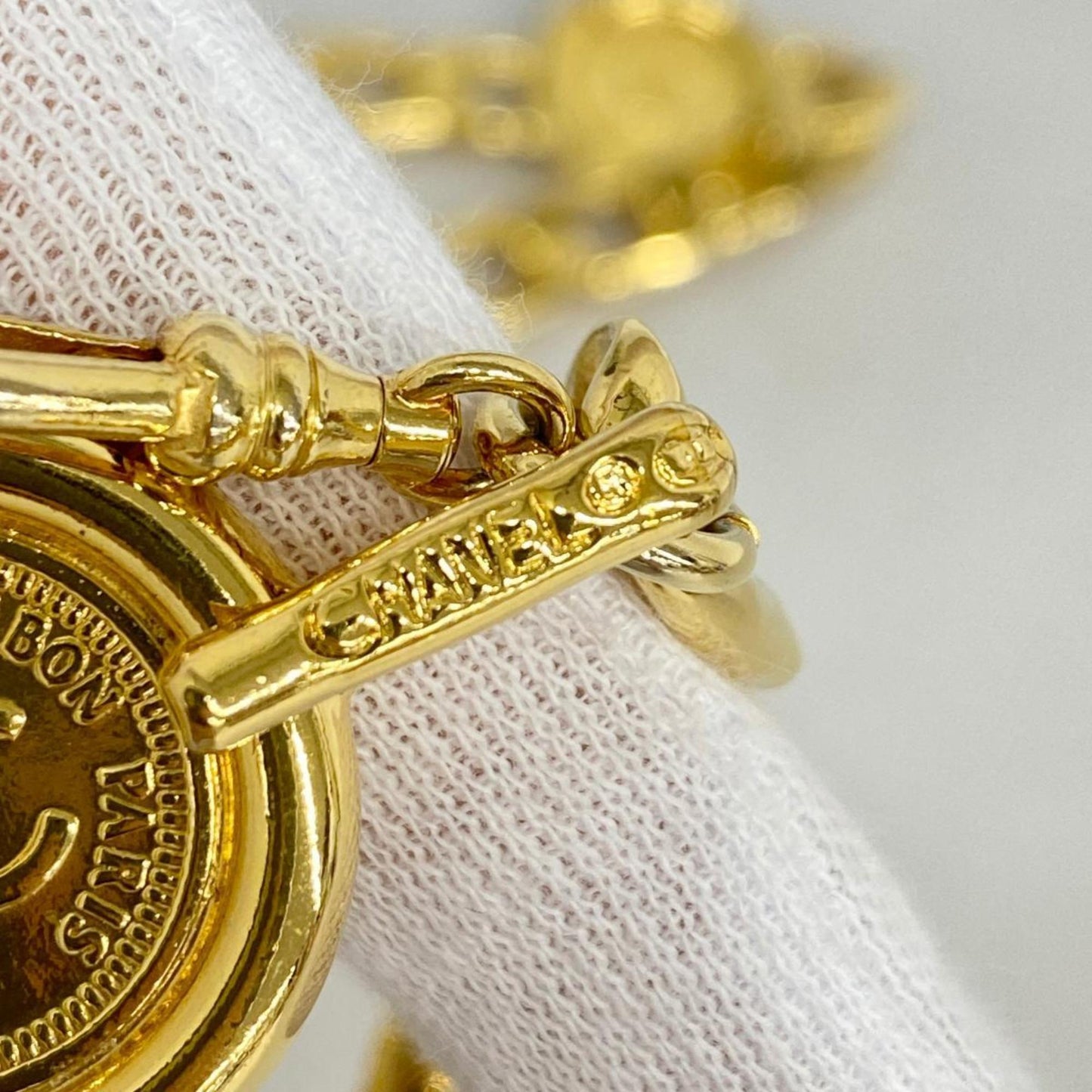 chanel belt gold ladies