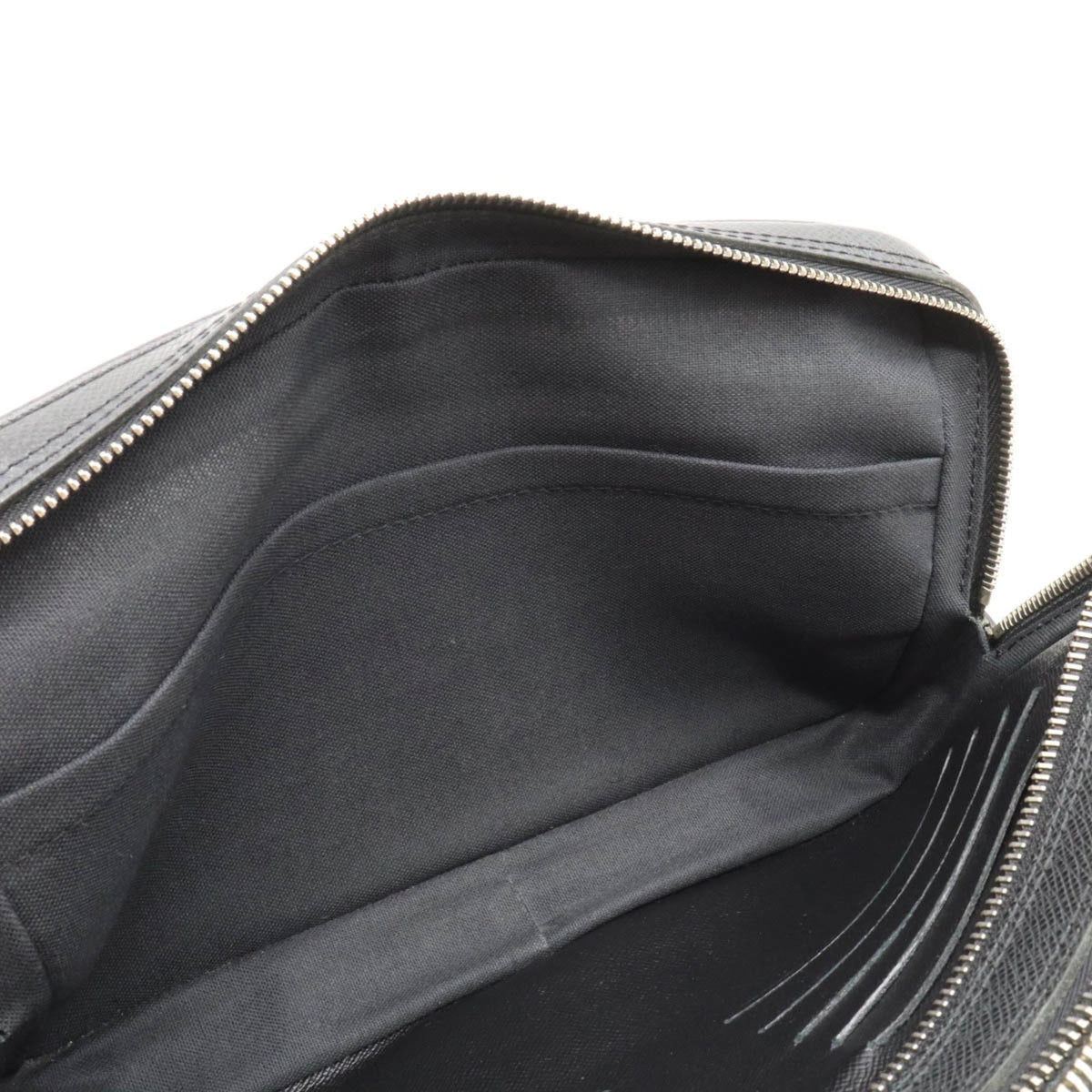 LOUIS VUITTON Taiga Pavel Second Bag Clutch Leather Ardoise Black M31142